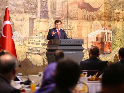 Νταβούτογλου: Οι δύο δρόμοι του Κομπανί, ειρήνη ή πόνος